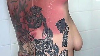 Get Ready with Siren!! Stretching, and Shower Footage!