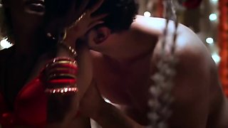 Curvy milf babe spreads for an ass invasion