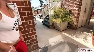 Blonde PAWG Dee Siren Fucks Hubby on Venice Beach - Outdoor Public Sex & Squirting