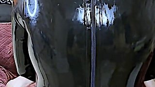 Fucktoy Sucks Master off