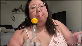Late Night Sesh- Titties, Bong Hits, & Casual Talk