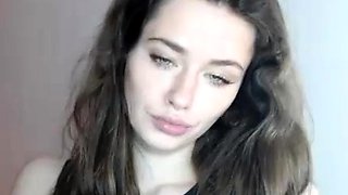 Brunette Solo Webcam Masturbation