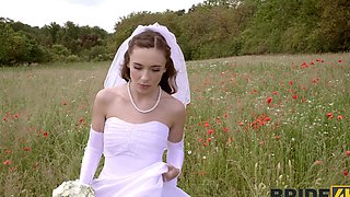 Pavlos and Sakura Hell make love while walking around