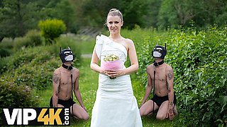 Pure queen - sex in public action - Bride 4K