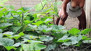Follo a Madrastra India Al Aire Libre Hasta Dejar Su Concha Llena De Semen