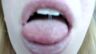 Giantess Julie Bliss - Doll World