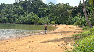 Homemade Accidental Sex - Handjob and Cumshot on a Beach