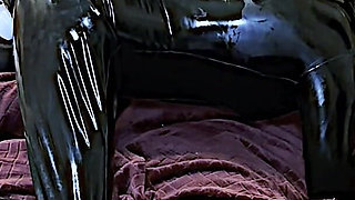 Fisting Former Wife Turned Latex Fucktoy