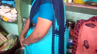 Indian Aunty Saree Changing Porn Video