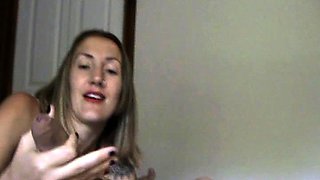 Lovely Amateur teen brunette masturbating outdoor
