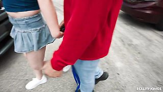 Sweet and young babe Harlow West likes intensive outdoor sex