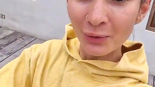 Selfie Shooting and Pee with Nice Flashing
