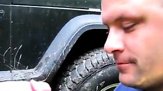 Ein Blase-Date im Freien mit einem Amateur
