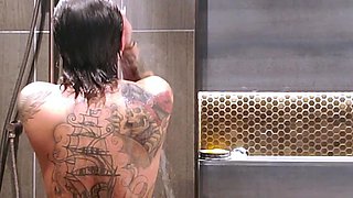 Awesome Big Boobs Blonde Masturbates In The Shower