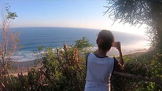 Big ass Thai amateur GF beach visit and homemade sex tape