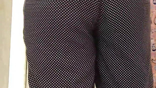 Howing My Body at a Dressing Room