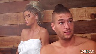 Gorgeous cougar beauty Jessa Rhodes hot sex scene