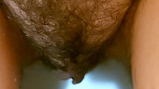 Housewife Pissing