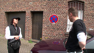 The lady of traffic control let him cum on her vagina