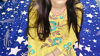 Punjabi aunty came to my hostel room and after seeing my big cock she got naked and said fuck my tight pussy