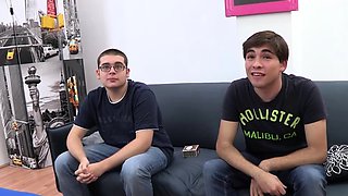 Slutty amateur flashing her big boobs in the backseat