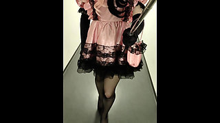 Sissy Crossdresser Strolling in High Heels and Flashing