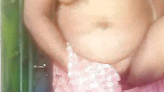 Sexy gita aunty