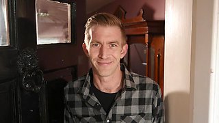Door To Door Rub And Tug With Danny D, Amber Jayne - Brazzers