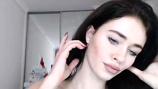 Brunette Solo Webcam Masturbation