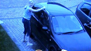 Amateur hottie fucked outdoor in public