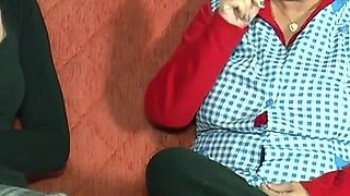 Old lady wants to make her pussy young in threesome
