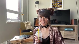 Chill Sunday Sofa Deep throating and Fuckin' - Olivia