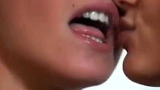 Sofia Cucci and Martina Gold break in with giant vibrators