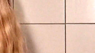 Squirting in the Shower