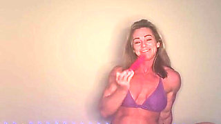 Sexy Stretch Class with Simone Steele