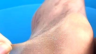 Amateur hottie solo masturbation