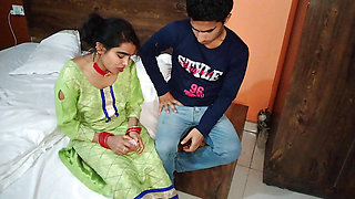 Pados ki ladki ko pel ke rula diya
