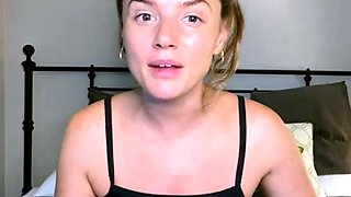 Amateur Webcam Teen Masturbates And Teases