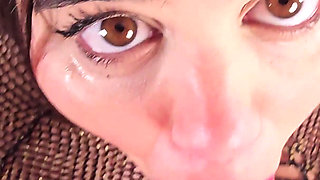 Latina Puts on Red Lipstick Just to Suck His Cock & Swallow Every Drop