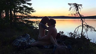 Verified Amateurs In Love At A Lake In The Sunset - Rosysky - 4k 30fps