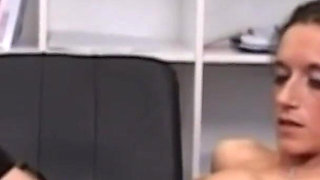 The Secretary Is Late to Make Amends and Gets Fucked by the Boss.