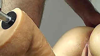 Big dildo fucking machine & anal