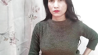Aunty ka big boobs daba kar pel diya