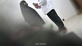 Doctor using hijab lady