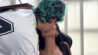 Tienes El Toto Dandole Con El Domi Hasta Que Saque Un Delicioso Squirt - Lesbian Fingering And Gordo