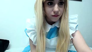 Amateur Webcam Cute Teen Plays Solo with Big Dildo