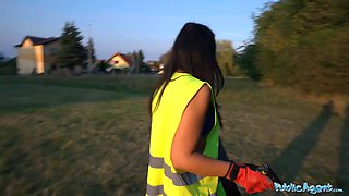 Public agent hot brunette criminal is taken into the forest for an outdoors hardcore
