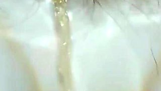 Pissing Housewife