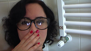 A Pervert in Glasses Goes Wild