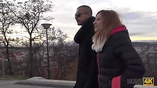 Hunt4k. a la pelirroja le gusta dar sexo por dinero frente a su novio